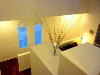 2758 Piantino Cir, San Diego CA  92108-4736 exterior