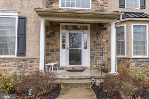 123 Veronica Ln, Lansdale, PA 19446-1498