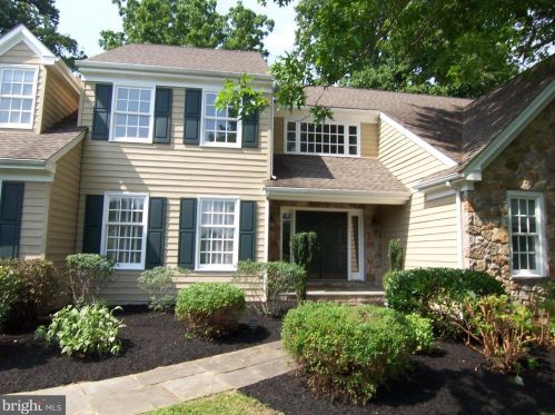 101 Indian Springs Rd, Kennett Sq, PA 19348-2553