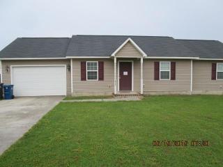 1520 Belews Creek Ln, Fayetteville, NC 28312-9510