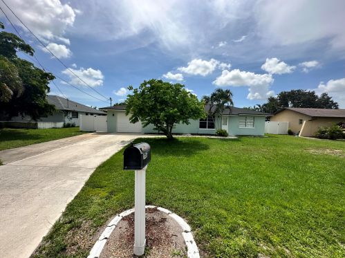 1428 20th Ave, Cape Coral, FL 33909-0016