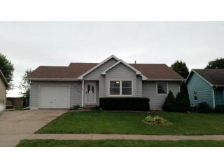 715 13th St, Nevada, IA 50201-2441
