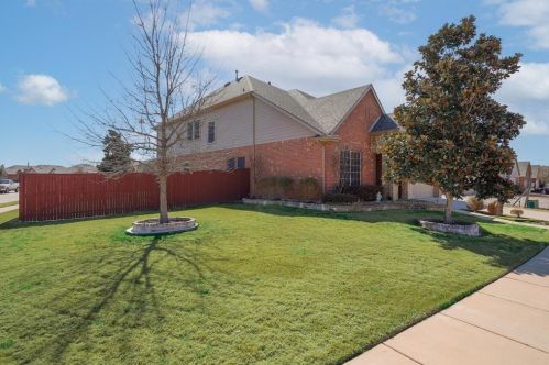 1001 Barnowl Dr, Oak Point, TX 75068-4651