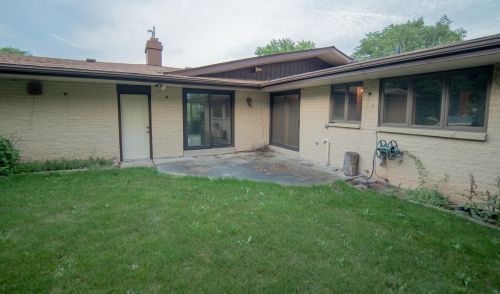3245 Hickory Rd, Waukesha, WI 53151-4614