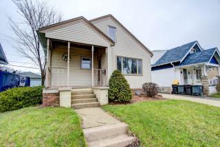 8324 North Ave, Milwaukee, WI 53213-1634