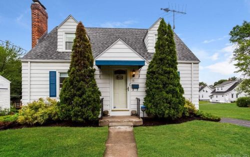 19 Sachem St, New Britain, CT 06053-2423