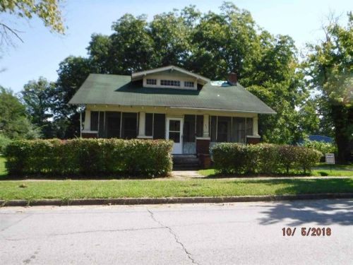 405 Henry St, Gadsden, AL 35901-3133