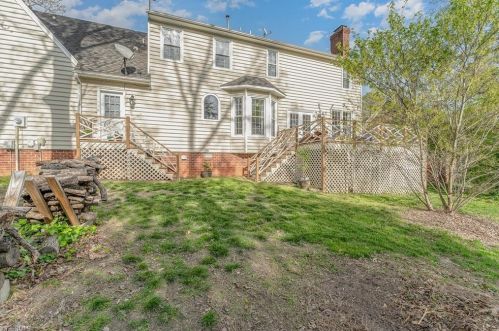 5317 Highstream Ct, Greensboro NC  27407-5825 exterior