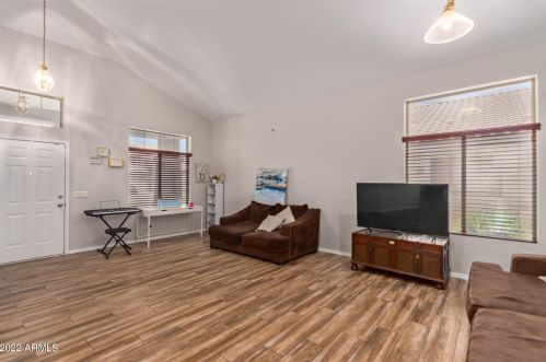 10517 Magnolia St, Tolleson AZ  85353-5623 exterior
