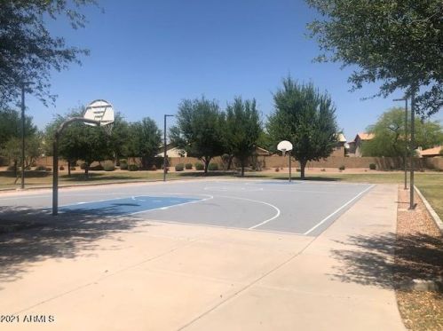 1434 Spur Ave, Gilbert AZ  85296-1946 exterior