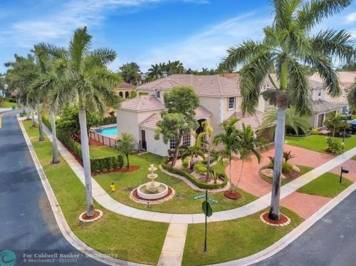 18900 32nd Ct, Hollywood, FL 33029-5835