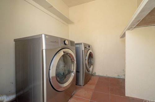 1719 Hardwick St, Long Beach CA  90807-1131 exterior