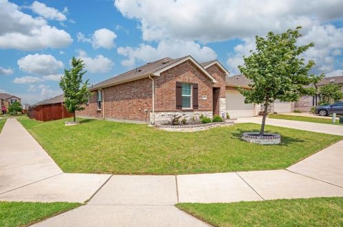 1732 Megan Creek Dr, Oak Point, TX 75068-4985