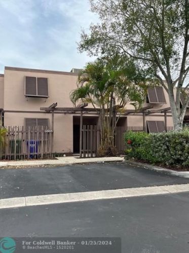 12265 11th St, Hollywood, FL 33026-3830