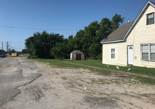 3805 Cornelia St, Greenville, TX 75401-5001