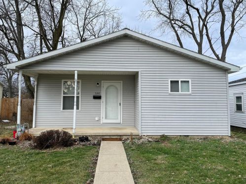 526 4th St, Washington Ch, OH 43160-2505