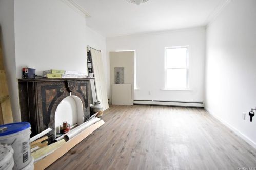 411 Liberty St, Newburgh NY  12550-3524 exterior