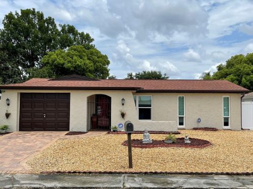 3347 Supreme Dr, Tarpon Springs, FL 34691-4708
