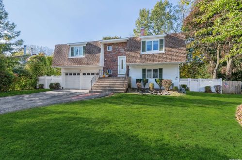 23 Bowman Ln, San Remo, NY 11754-2008