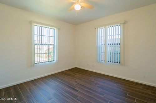4220 16 Dr, Phoenix AZ  85015-1426 exterior