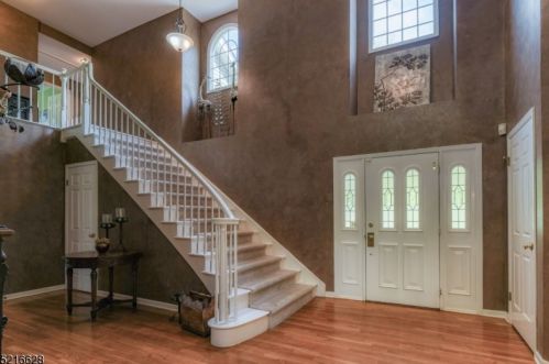 12 Cobble Ln, Bedminster, NJ 07921-1857