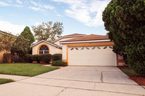 305 Cello Cir, Casselberry, FL 32708-3336