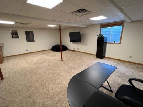 348 Woodridge Pl, Manitowoc WI  54220-7169 exterior