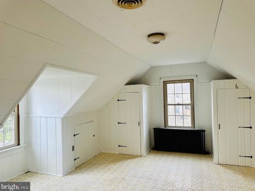 201 Sharpless Dr, Wilmington DE  19803-2507 exterior