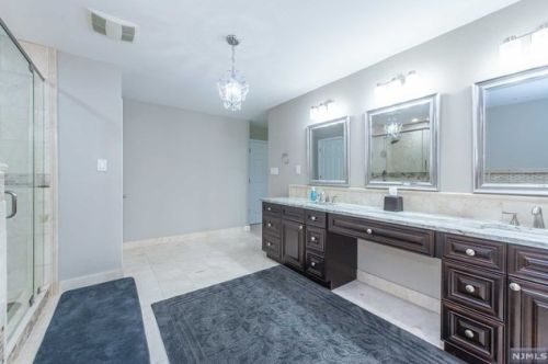 49 Martha Pl, Oakland NJ  07436-1603 exterior