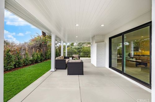 635 Oak Crest Dr, Sierra Madre CA  91024-1130 exterior