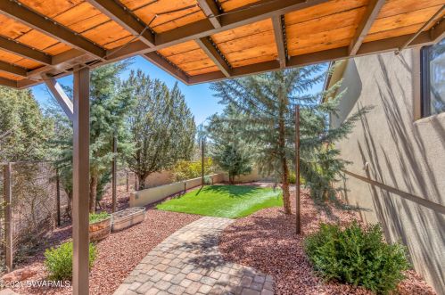 130 Grasshopper Ln, Sedona AZ 86336-4529 exterior