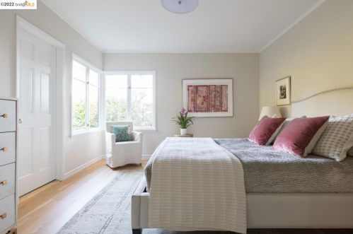 5901 La Salle Ave, Oakland CA 94611-3225 exterior