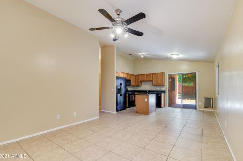 445 Penny Ln, San Tan Valley, AZ 85140-4118