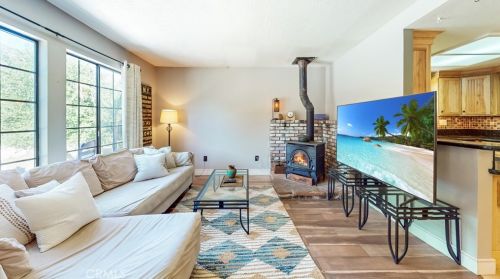 40152 Calle Plana, Santa Clarita CA  91390-1086 exterior