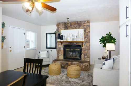 1862 39 Ave, Oakland CA 94619-1211 exterior