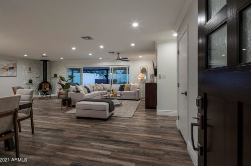 8649 Plz Ave, Scottsdale AZ 85250-6706 exterior