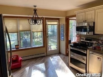 6 Peter Ct, Huntington Station NY  11746-4500 exterior