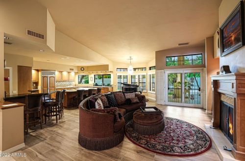 8226 Candelaria Dr, Scottsdale, AZ 85255-4218