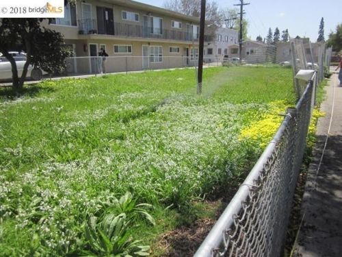1811 63 St, Berkeley CA  94703-2704 exterior