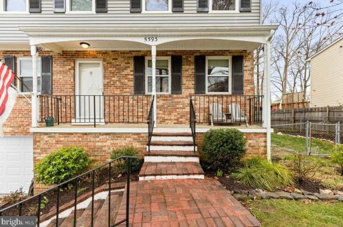 5593 Neddleton Ave, Woodbridge VA  22193-4156 exterior