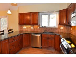 387 Georges Hill Rd, Southbury CT  06488-4600 exterior