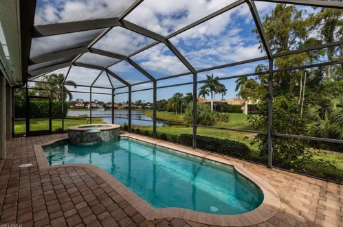 12800 Aviano Dr, Naples, FL 34105-4933