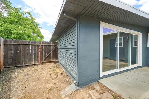 349 Plum St, Vacaville CA  exterior