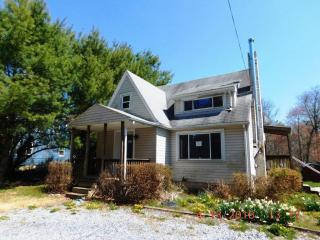 1420 Mount Wilson Rd, Lebanon, PA 17042-3828