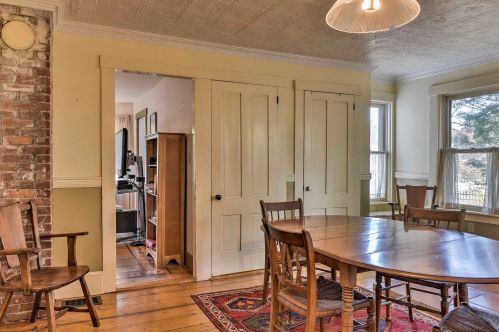 18 High St, Keene NH  03431-3025 exterior