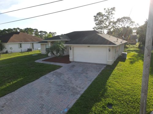 1697 Chicory Ter, Fort Pierce FL  34953-1058 exterior