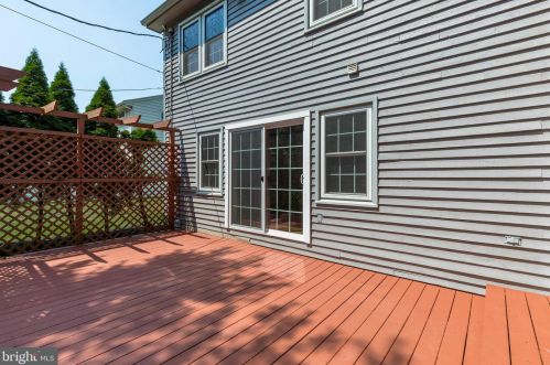 1704 Wheatland Ave, Lancaster PA  17603-4520 exterior