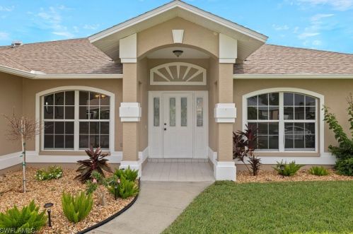 4207 13th Ave, Cape Coral, FL 33914-5661