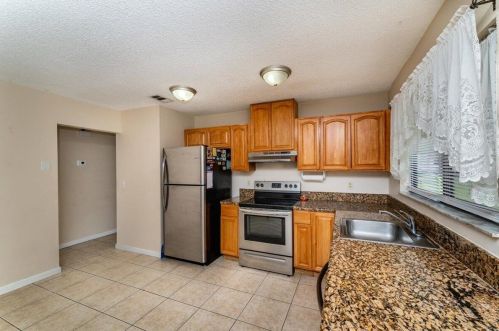 2299 Rainier Rd, Fort Pierce, FL 34952-7804