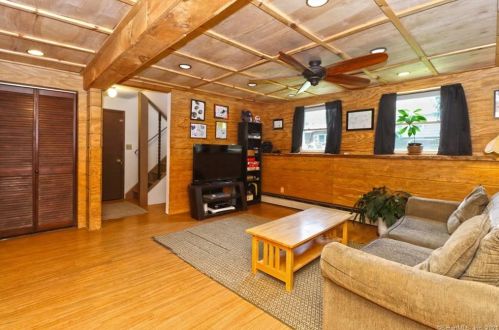 2 Behrle Dr, Ansonia CT  06401-2024 exterior